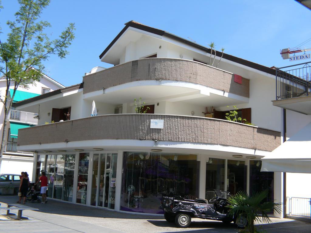 Condominio Maria Lignano Sabbiadoro Eksteriør billede