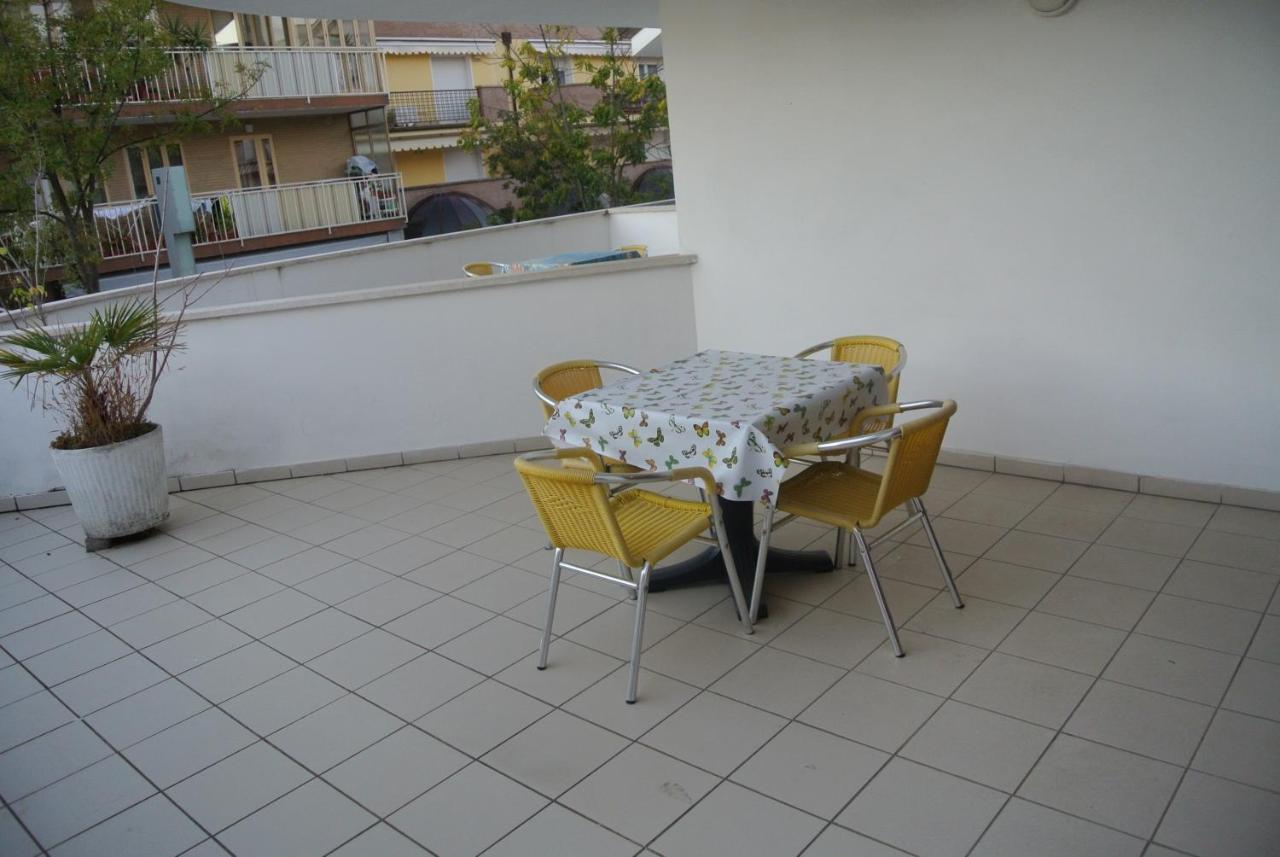 Condominio Maria Lignano Sabbiadoro Eksteriør billede